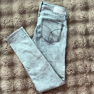 Calvin Klein Jeans Women's Gray Skinny Jeans